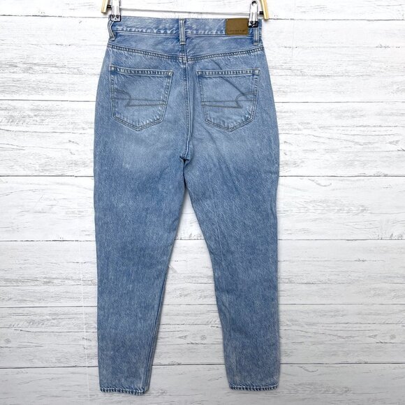 American Eagle High Rise Mom Jeans Light Wash Distressed Cotton size 0 length 27 - Picture 2 of 9
